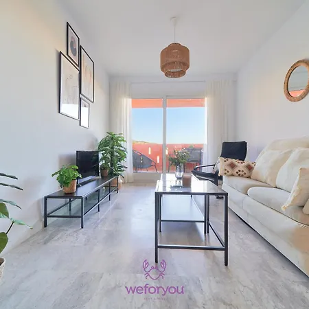 Weforyou Torrequebrada & Golf Apartment